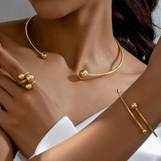 3-Piece Jewelry Set -  Gold-plated Ring Bracelet Necklace